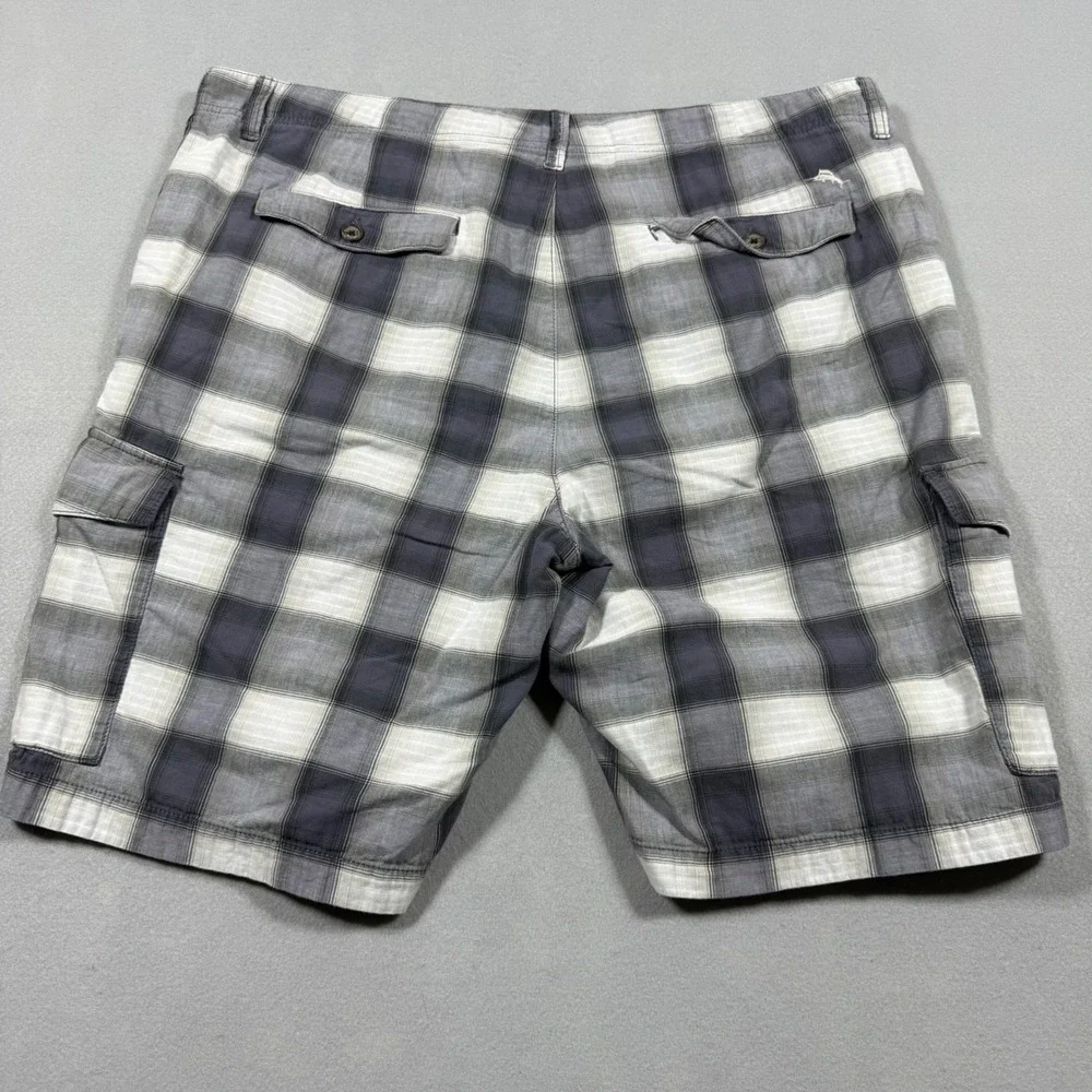 Tommy Bahama Mens Grey White Plaid Cargo Shorts Size 38 Cotton Casual Summer